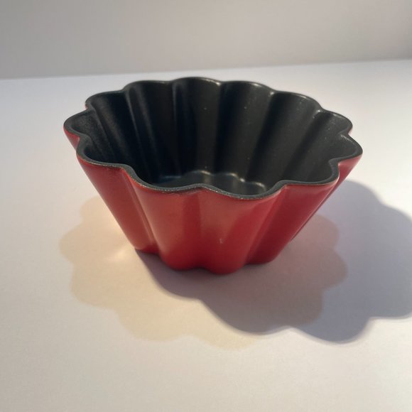 New Maxwell & Williams, Non-Stick Microstoven 5 In. Fluted Flan Pan, Set of 5 - Picture 4 of 8